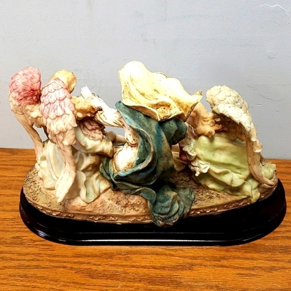 DMB Collections Resin CHRIST WITH ANGELS 13W x 7.5H - Picture 3 of 12